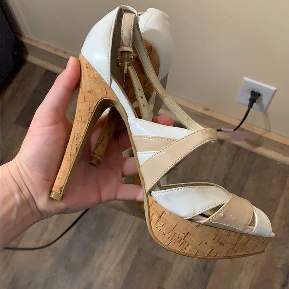 Guess Heels - Picture 2 of 3
